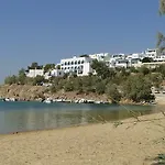 Corali Hotel 2*